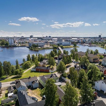 Pikisaari Guesthouse Uleåborg Exteriör bild